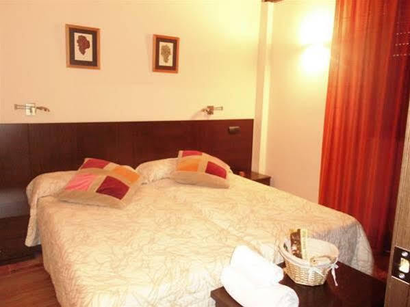 Pago de Tharsys Requena Exterior foto